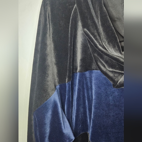 Nwt Champions Blue And Black Colorblock Velvet XXL Hoodie B9 - Picture 4 of 6
